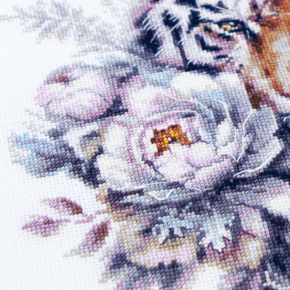 MAGIC NEEDLE 70-14 "The White Tiger"
